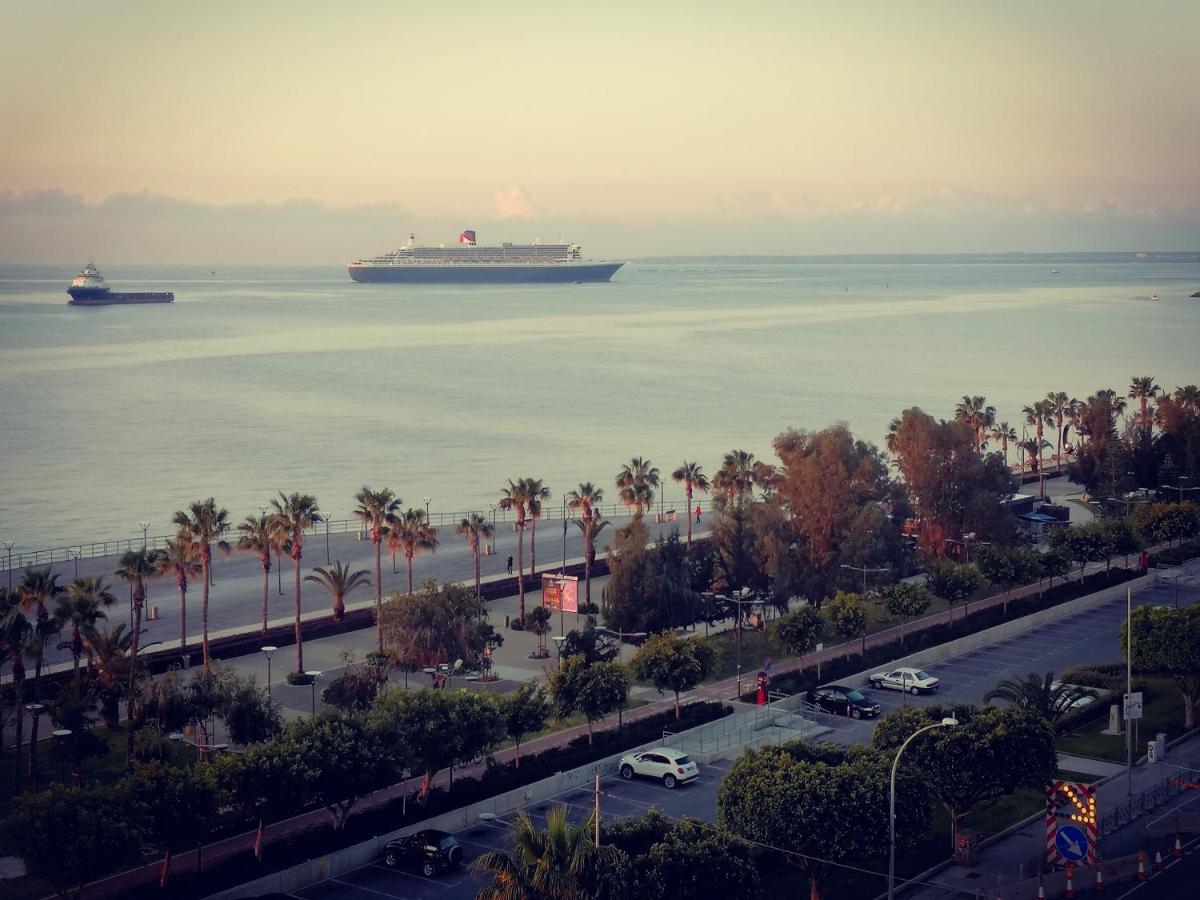 A City-Center Seaview Penthouse At Oceanic Limassol Luaran gambar