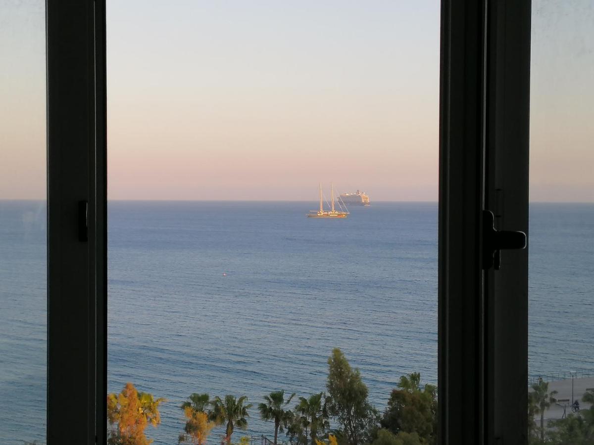 A City-Center Seaview Penthouse At Oceanic Limassol Luaran gambar