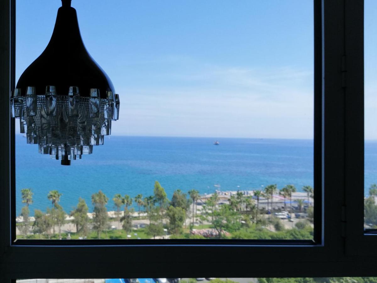 A City-Center Seaview Penthouse At Oceanic Limassol Luaran gambar