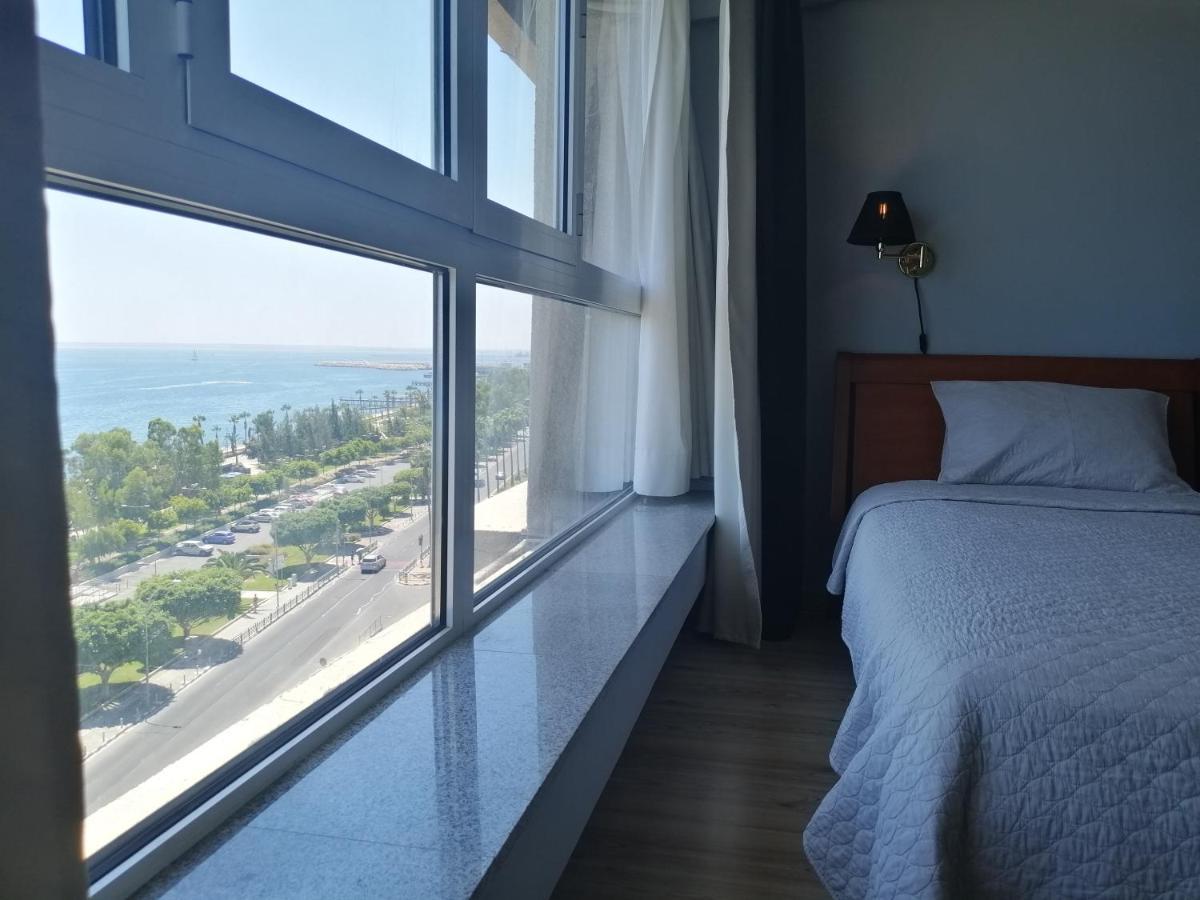 A City-Center Seaview Penthouse At Oceanic Limassol Luaran gambar